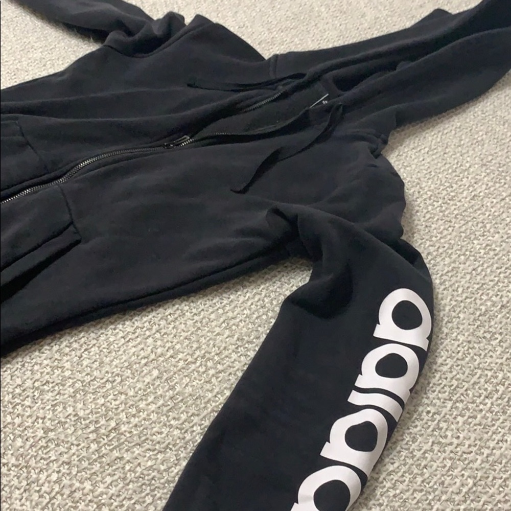 Adidas Sweatshirt